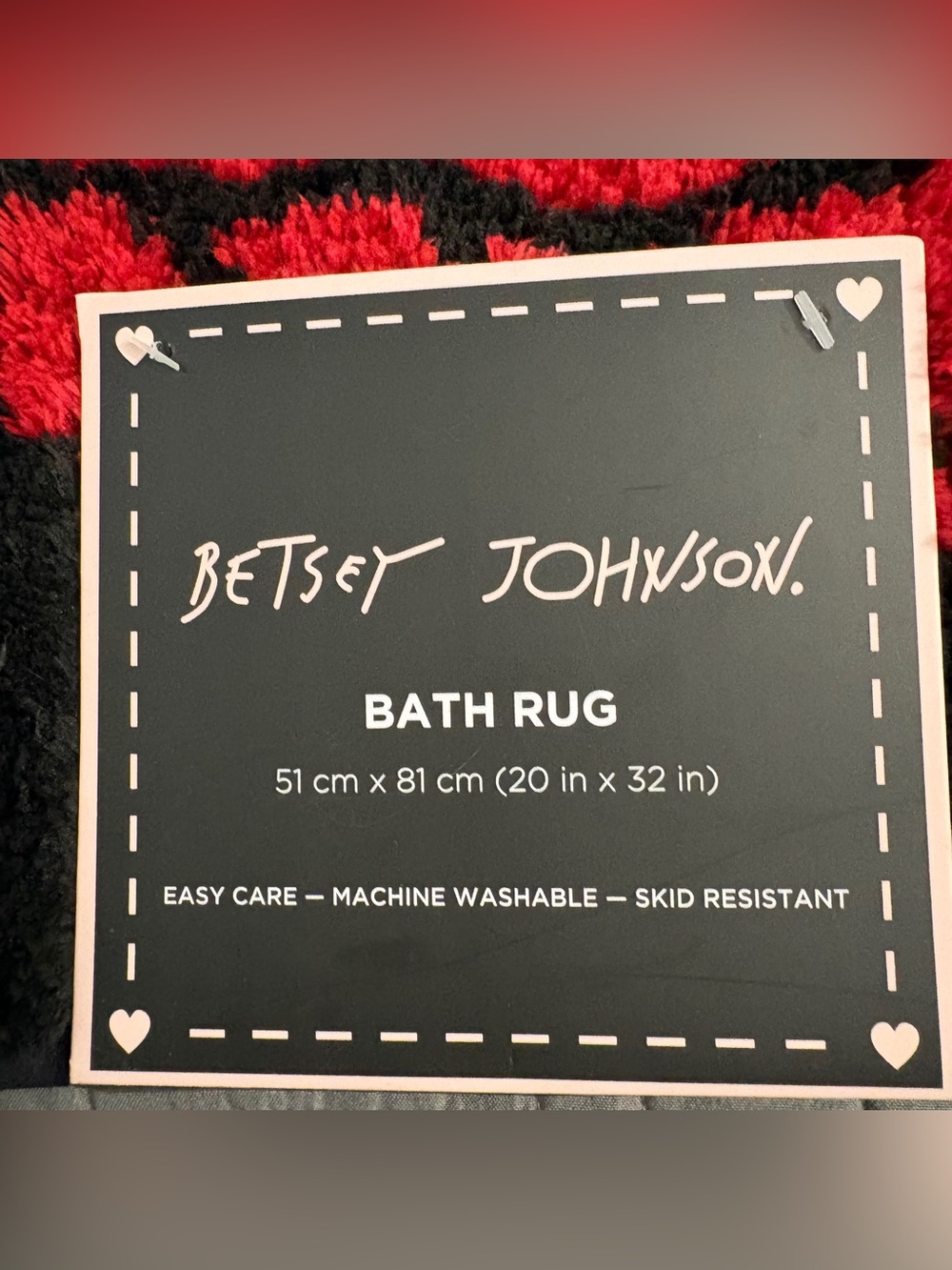Betsey Johnson Skull with Red Roses Bath Rug 20 x 32 NEW - Picture 2 of 6